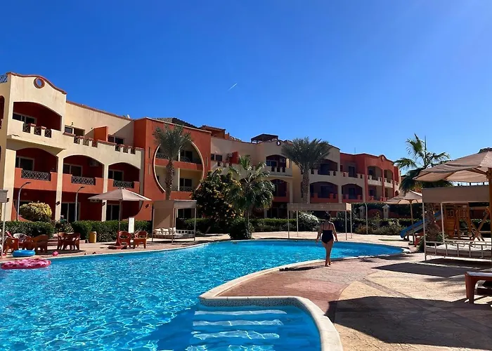 La Sirena Cosy With Pool View