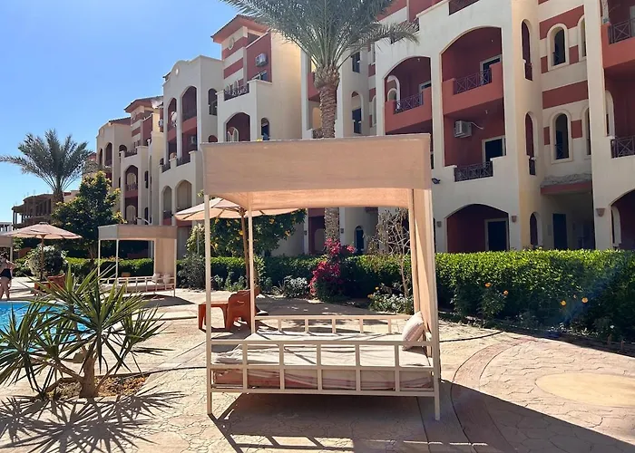 La Sirena Cosy With Pool View *